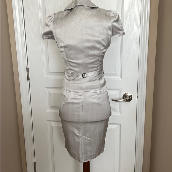 NWT Bebe silver jacket pencil skirt suit set - Picture 2 of 12